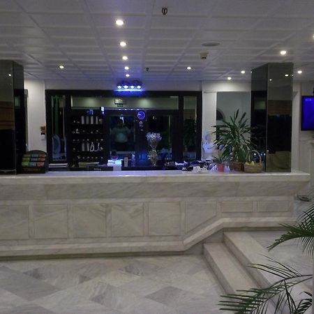 Liberty Hotel ريثيمنو المظهر الخارجي الصورة